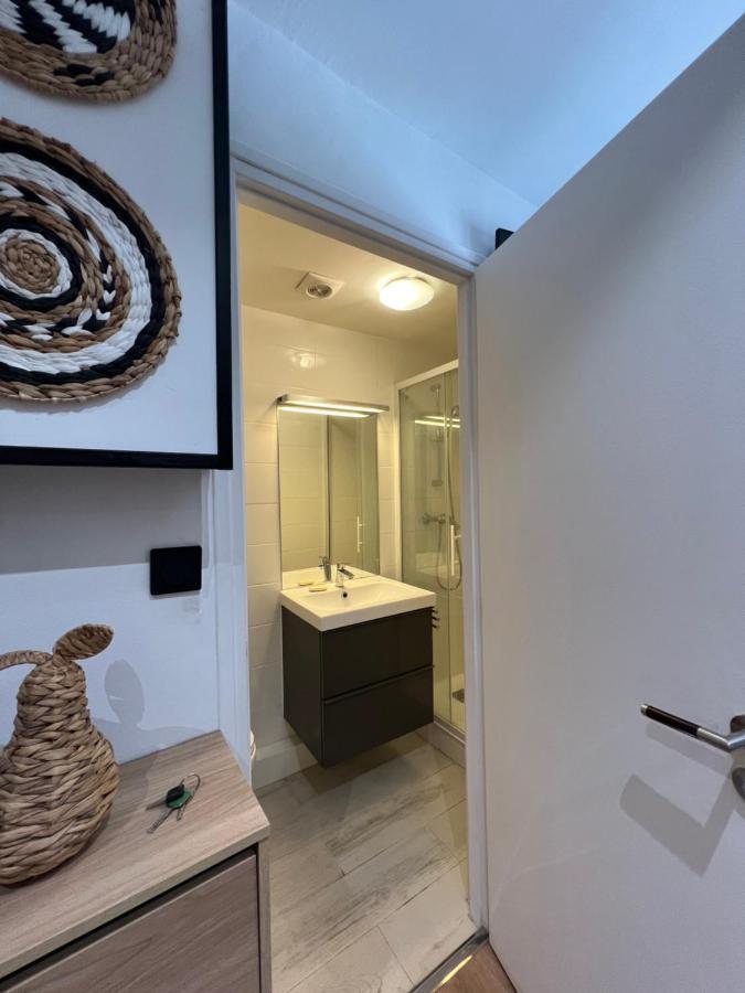 Apartment Contemporain, A Deux Pas De La A !